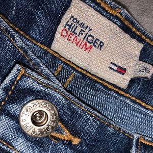 Tommy Hilfiger 90s denim shorts